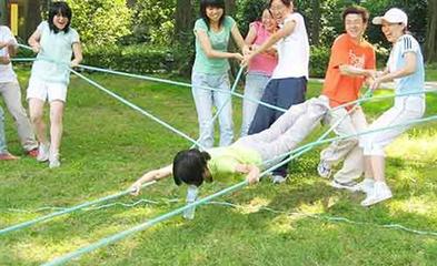 全部產(chǎn)品拓展訓(xùn)練 提升企業(yè)團(tuán)隊(duì)競爭力的有效途徑